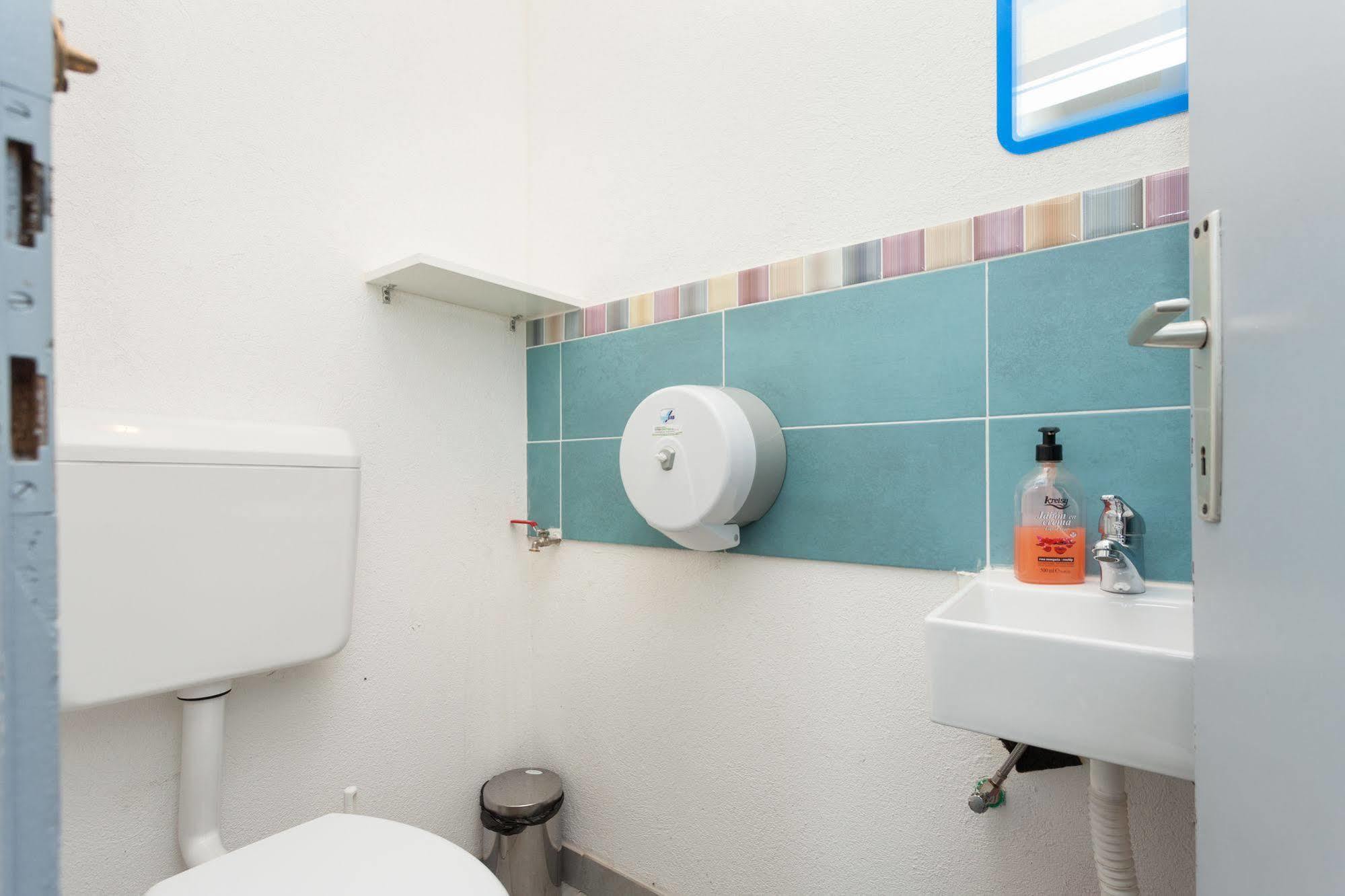 Roundabout Hostel - Hostel Rovinj Buitenkant foto