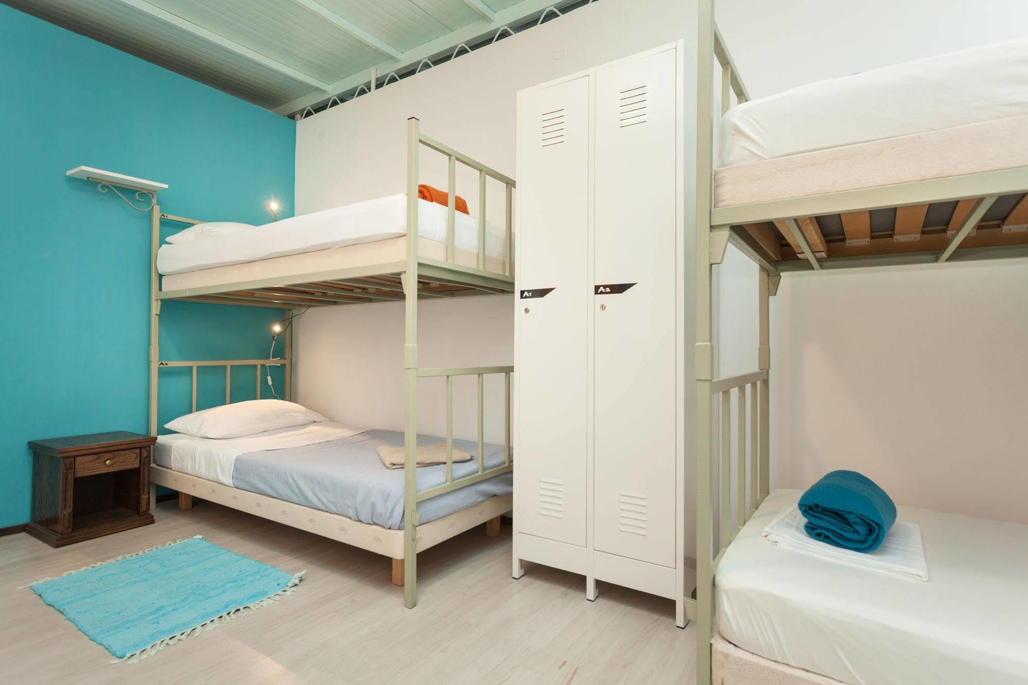 Roundabout Hostel - Hostel Rovinj Buitenkant foto