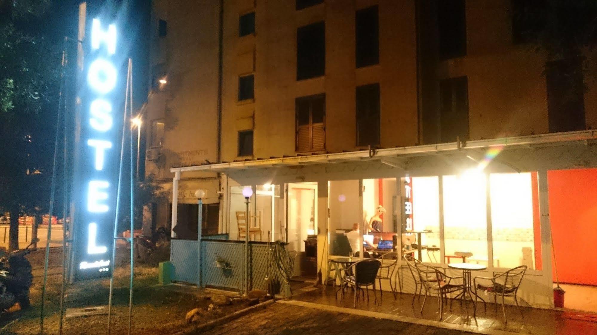 Roundabout Hostel - Hostel Rovinj Buitenkant foto