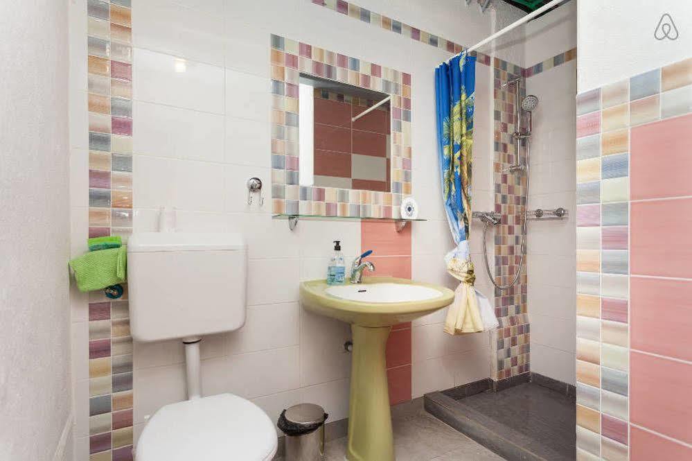 Roundabout Hostel - Hostel Rovinj Buitenkant foto